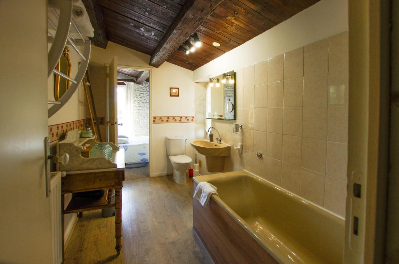 Bed and Breakfast Logis Saint Leonard Dompierre-sur-Mer Exterior foto