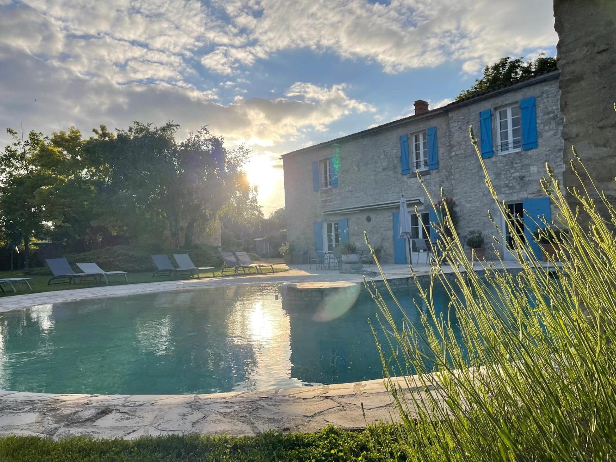 Bed and Breakfast Logis Saint Leonard Dompierre-sur-Mer Exterior foto